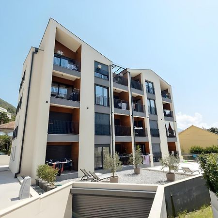 Fides Stylish Apartments Tivat With Pool 外观 照片