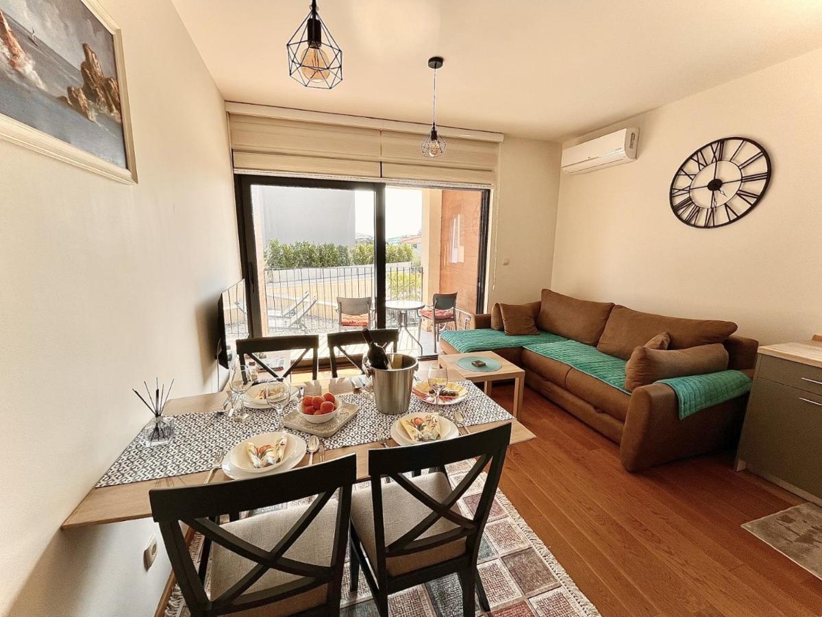 Fides Stylish Apartments Tivat With Pool 外观 照片